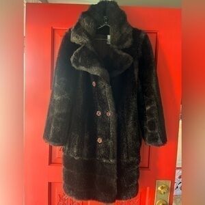Vintage Faux Fur Coat. No size tag. Med-large